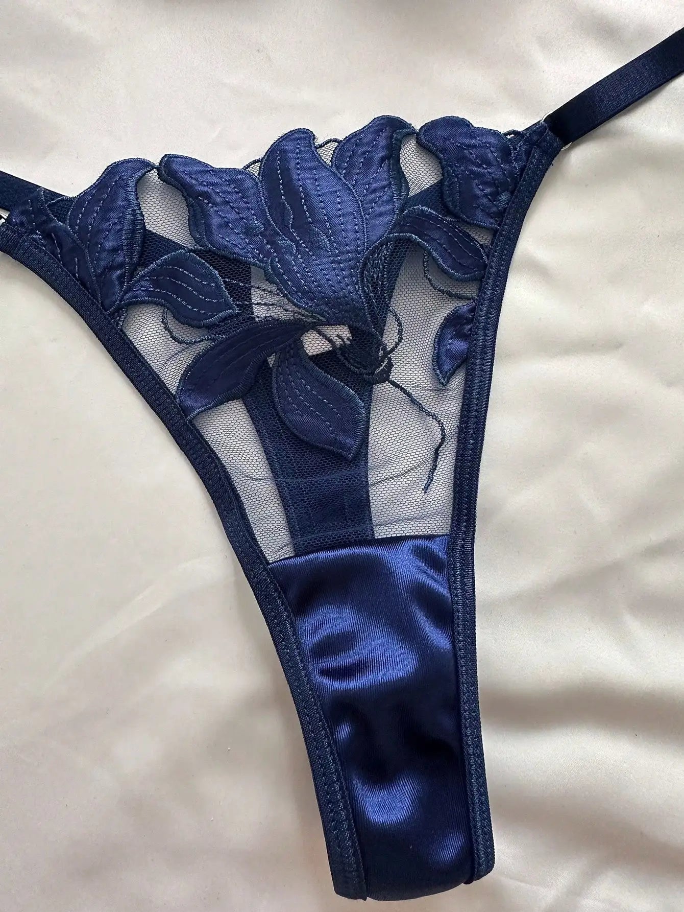 Thin Floral Embroidery Lingerie Set
